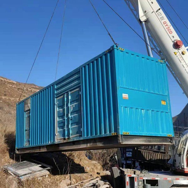 定日发电机的发电效率受多种因素影响，主要包括以下几个方面：