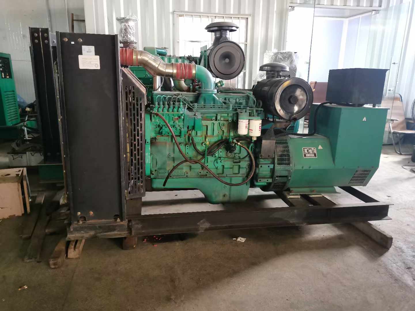 定日发电机租赁如何确定电缆的承载电流是否在安全范围内？