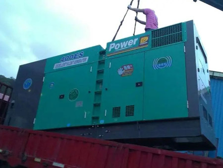 定日柴油发电机组转速不稳定时，如何对发动机进行维护？