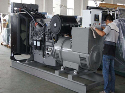 定日柴油发电机组和储能设备配合使用的案例