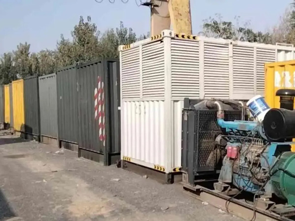 定日200KW柴油发电机机组每小时油耗是多少？