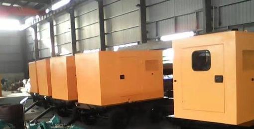 定日柴油发电机组冬季启动后需要进行哪些检查和操作？