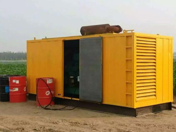 定日如何判断柴油发电机的充电系统是否正常？